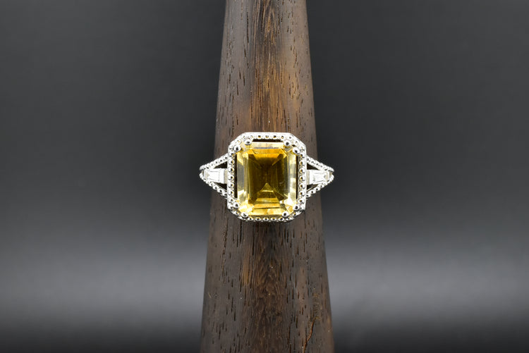 11.November(Topaz/Citrine)