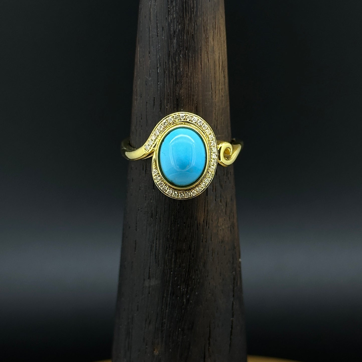 Turquoise & Diamond Gold ring