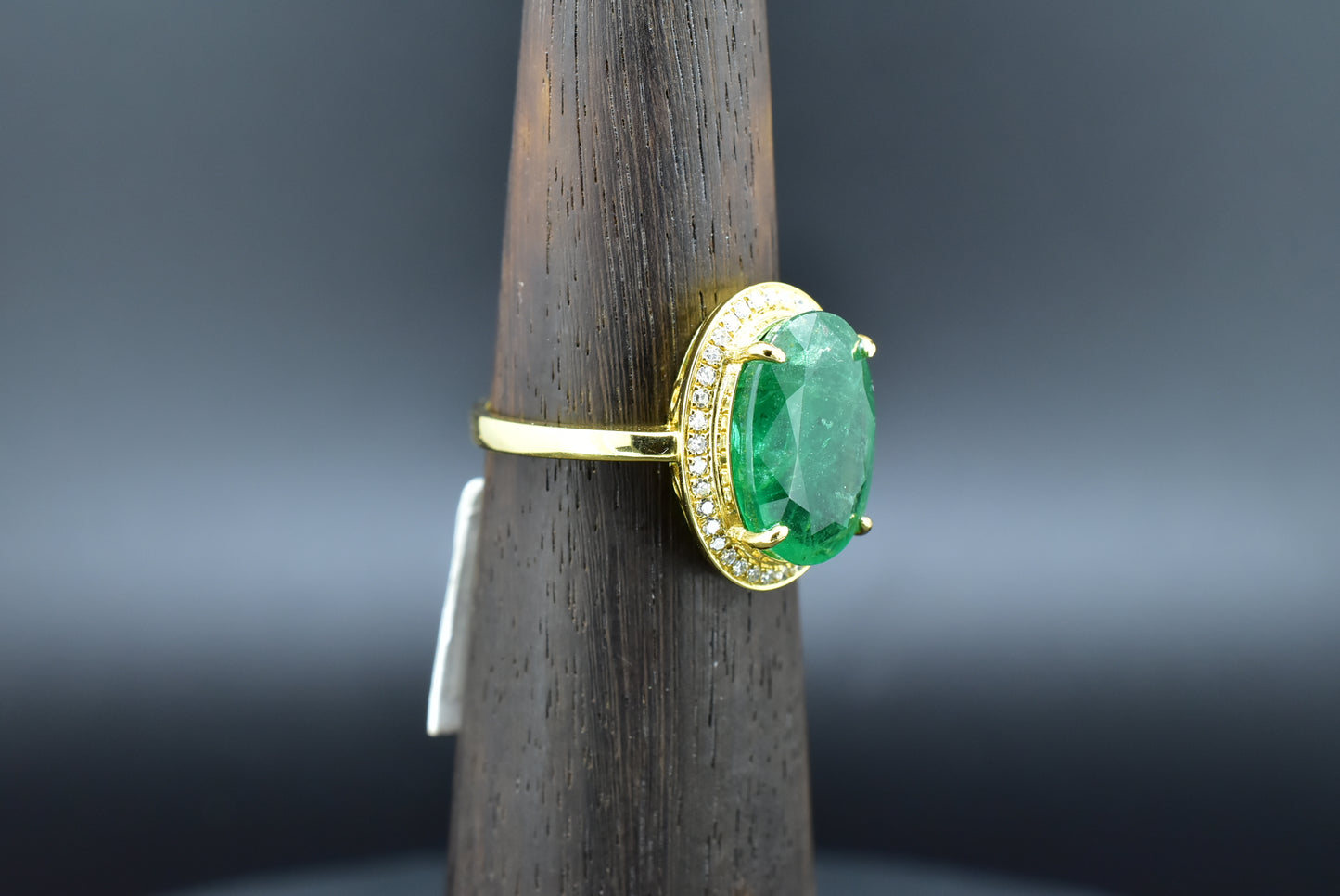 Emerald Gold Ring