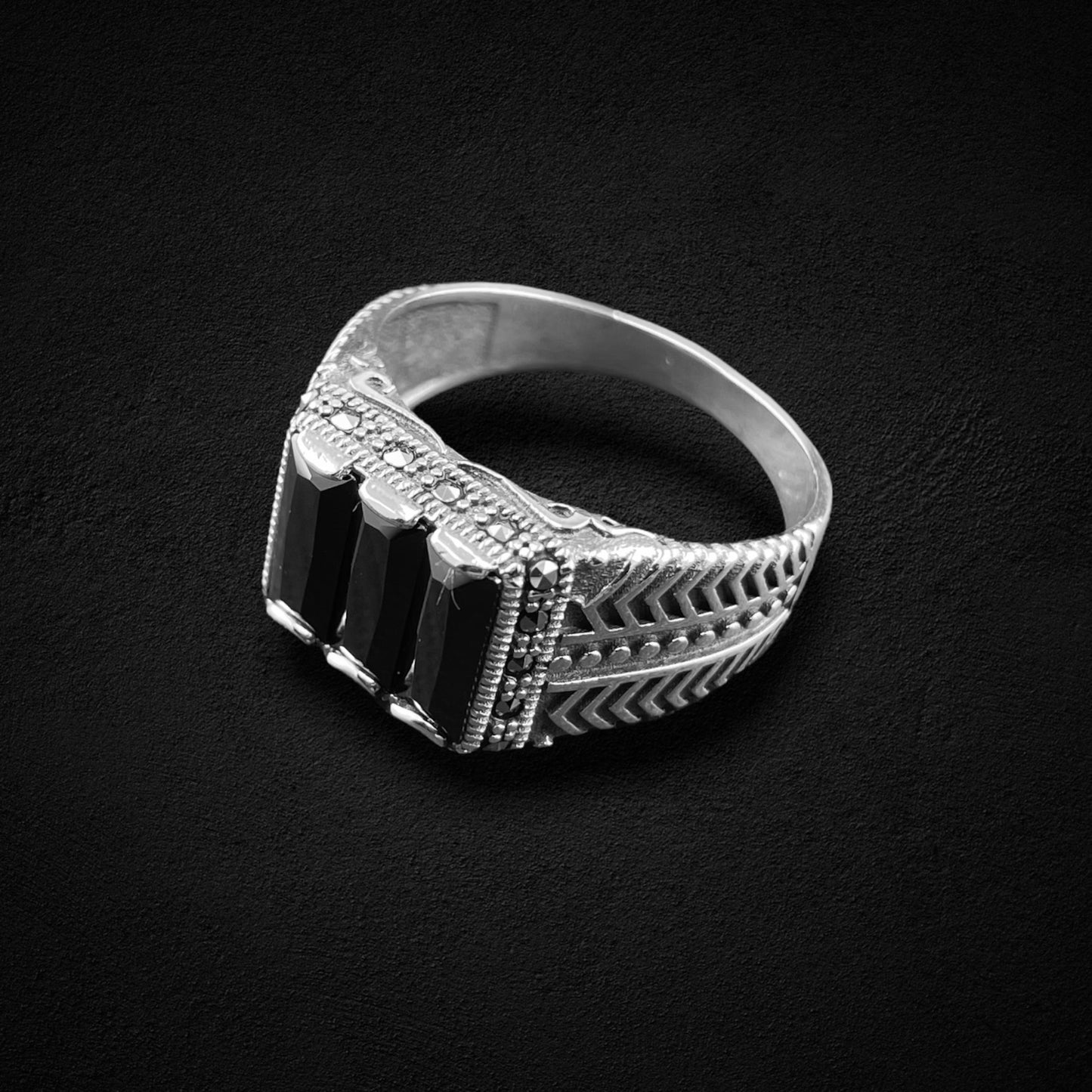 Onyx silver ring